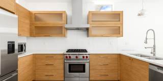 Eastlake Townhome with Rooftop Deck, Views & Dedicated Parking, 2 Bed + Office, 2 Bath Gallery 9