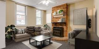 AVAILABLE MAY 2026 - Excellent Mt Washington Location w/ 2 Spacious Bedrooms  Garage! Gallery 1