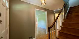 Spacious 4-Bedroom Single Family House in Baltimore Gallery 26