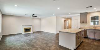 Spacious 6-Bedroom, 3.5-Bath Pool Home Near ASU Campus Gallery 21