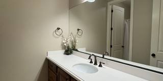 Short term lease! Coral Canyon on Golf Course with POOL- FURNISHED & PARTIALLY FURISNHED OPTION Gallery 21