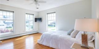 573 Wolcott Avenue Gallery 35