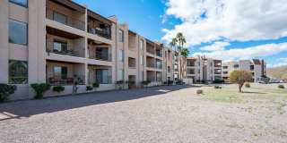 Waterfront 2BR 2B Condo Lower Level, gated with tennis,pool,spa,PRIVATE BEACH/DOCK Gallery 31