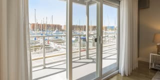 WAYFARER APARTMENTS + MARINA Gallery 6