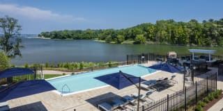 Avalon Great Neck Gallery 30