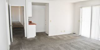 522 East Collins Gallery 30