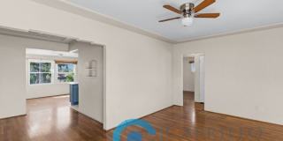 5425 Adams Avenue Gallery 14