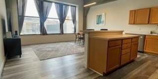 511-19 N BROAD Street Gallery 44