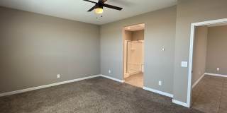 Beautiful Newer 4 Bedroom 3 Bathroom Anthem at Merrill Ranch Home! Gallery 19