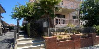 Renovated Townhome with Garage *Appointment* Gallery 1