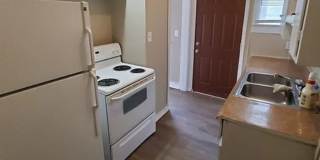 Remodeled 2-bed, 1 Bath in Irvington Gallery 8