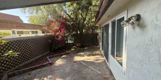 Beautiful 3-Bedroom Condo in Chatsworth! Gallery 22