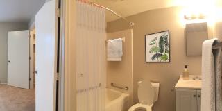 Emerald Apartments Gallery 37