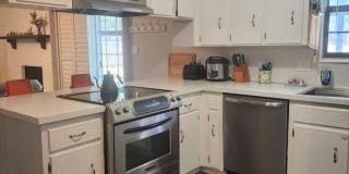 Charming Home with Pool & Prime Location! Gallery 10