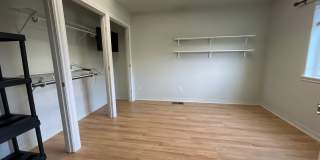5 bedroom home with attached 3 car garage in Winchester Gallery 41
