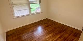 Updated Charming 3 bed 1-bath Gallery 10