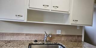Highlands 1 Bedroom 1 Bath w/ Yard and Laundry! Gallery 25