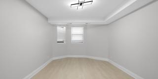 Commons - 5051 S Forrestville Gallery 33