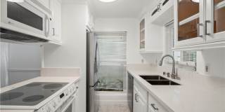 18411 Hatteras Street Gallery 1