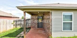 Beautiful 3-Bedroom Home with Easy Access to I-35 & I-240 Gallery 28