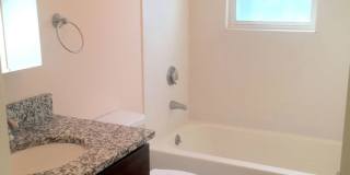 Nice 4 bed in Oak Square Gallery 18