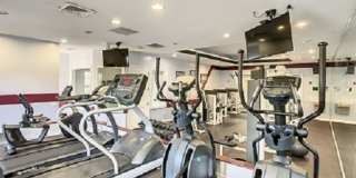 Available for Immediate Move in!  Gorgeous 2 Bedroom Condo with Garage on the 1st Floor! Gallery 25