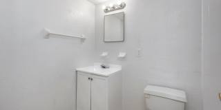 Royal Estates Gallery 79