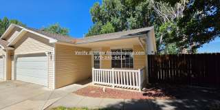 Great 3 Bedroom 2 Bath Duplex with large yard Gallery 1