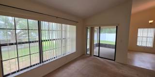Spacious 4 Bdrm / 2 BA with 2 car garage Gallery 12