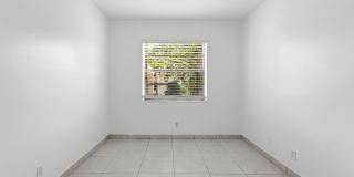 2671 Riverside Drive Gallery 21
