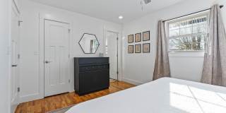 407 NW H Street Gallery 17