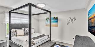 307 Holiday Dr Gallery 67