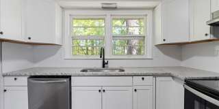 Newly renovated 3bed 1beath for rent! Newly renovated 3bed 1beath for rent! Gallery 5