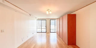 700 Richards Street Gallery 7