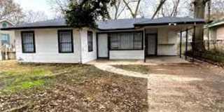 Large 3 bedroom, 2 bath with appliances! Gallery 3