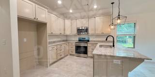 Bella Vista Single-Family Home- 3 Bed/ 2 Bath- Stunning Creekwood Plan Gallery 7