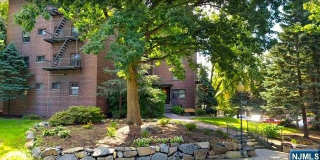 3040 Edwin Avenue Gallery 1