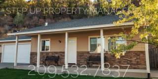 Serene Mountain Living at Clouds Rest: Stunning 3-Bedroom Home with Views Gallery 1