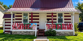 "The Porch" - ABNB, Short Term, monthly and long-term RENTAL. Famous IU Tailgate house "The Porch" - ABNB, Short Term, monthly and long-term RENTAL. Famous IU Tailgate house Gallery 1