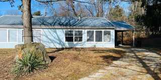 2 Bedroom, 1 Bath Duplex Gallery 1