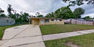 4 Bedroom 1.5 Bathroom in Orange Park available early May! Gallery 1