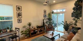 Beautiful 2 bedroom/2.5 bath in the heart of East Austin Gallery 6