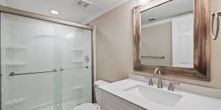 5 Bed 3.5 Bath Home in Maple Hills Available Now!! Gallery 24
