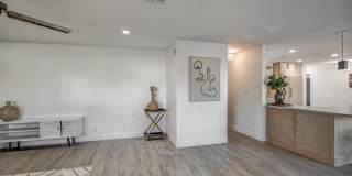 8349 E Columbus Avenue Gallery 32