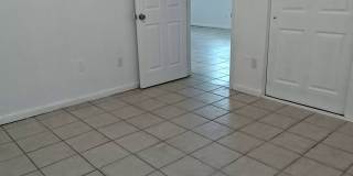 3220 SW 26th Terrace, Apt #4 3220 SW 26th Terrace, Apt #4 Gallery 4