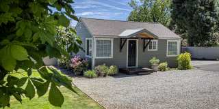Kelsey's Cottage: Fully Furnished 2 bd/1ba Jacksonville Cottage, Large yard! $300 Utility Fee Gallery 25