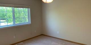 Nice 2 Bedroom 1.5 Bathroom Townhome in Hudson Gallery 6