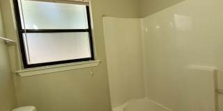 3418 W Yonge St. Pensacola, FL MOVE IN SPECIAL: HALF OFF first full month of rent!!! Gallery 15