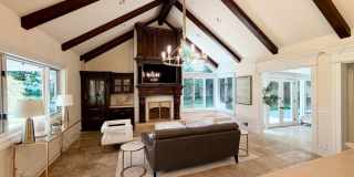 Elegant 6‑Bedroom Retreat with Pool, Spa & Wine Room Gallery 3