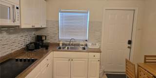 5712 Hollywood Blvd Gallery 4